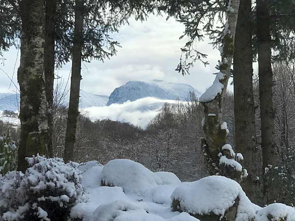 TOM BEAG - Ben Nevis view ROOMS