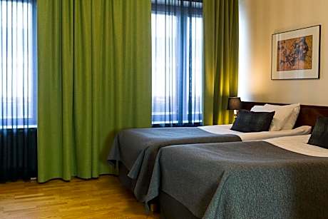 Superior Twin Room with Sauna