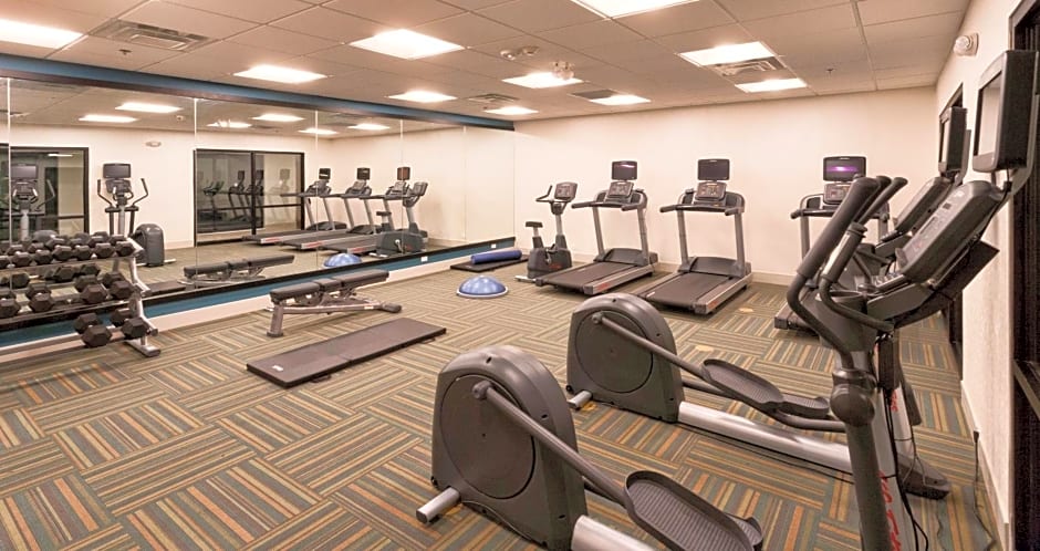 Holiday Inn Express & Suites Dodge City By IHG