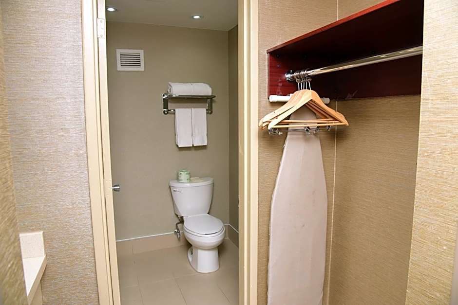 Days Inn by Wyndham Ottawa