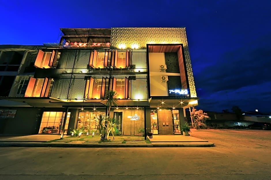 The Plug hotel @ i-Biz Avenue