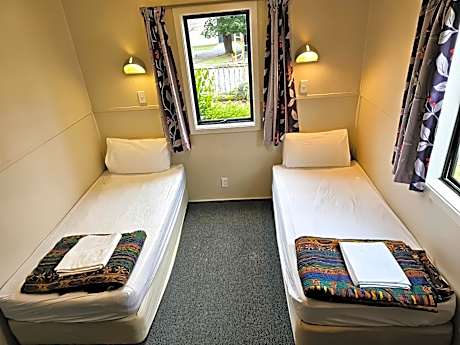 Standard Twin Room with Shared Bathroom
