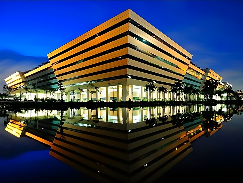 Lotus Condo Downtown