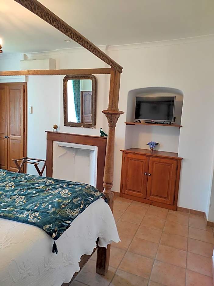 Logis Hôtel Restaurant Gîte La Bastide du Vébron