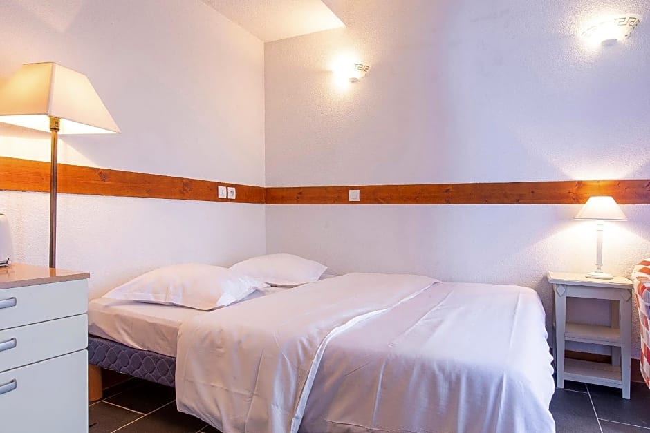 Les Aiguilles De Warens