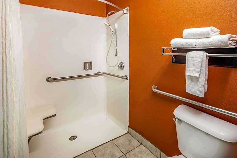 Super 8 by Wyndham Gaffney