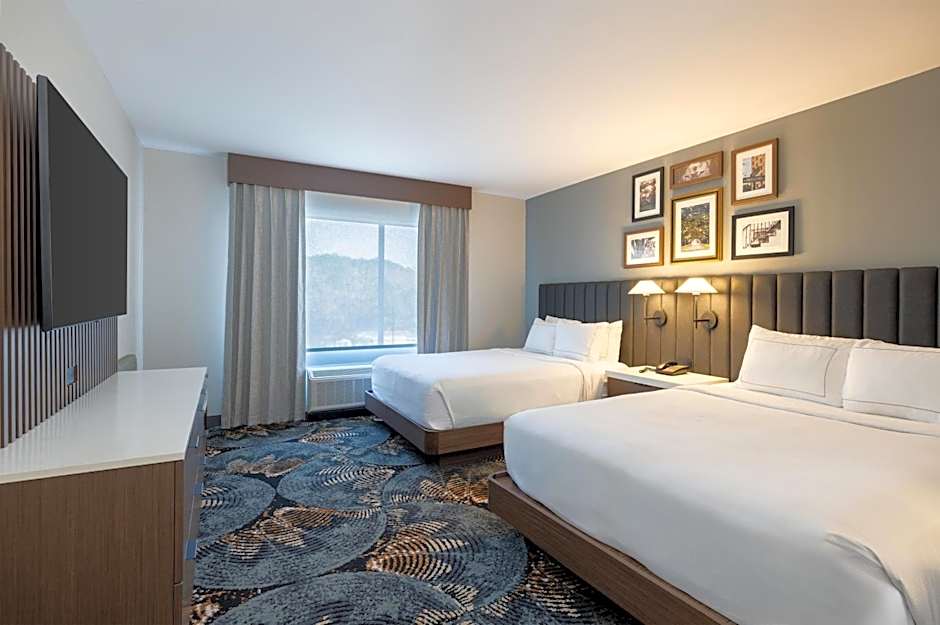 DoubleTree By Hilton Hotel Savannah Airport