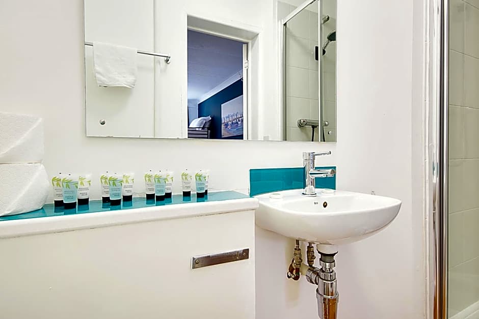 Serenity Hotel