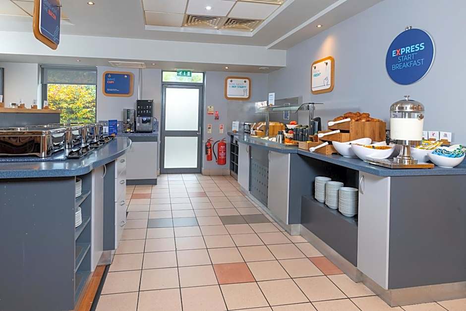 Holiday Inn Express Droitwich Spa By IHG