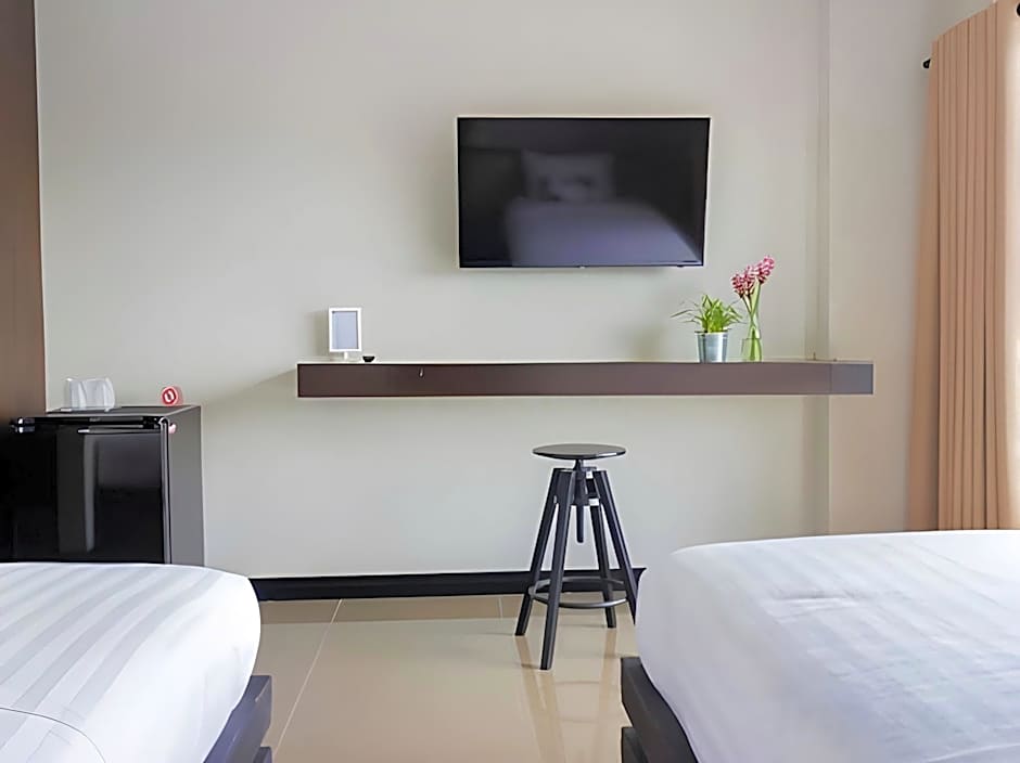 M2 Hotel
