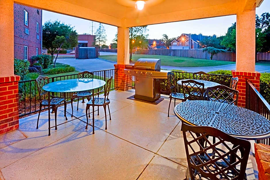 Sonesta Simply Suites Arlington