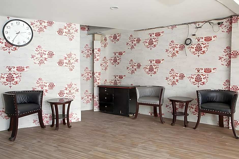 RedDoorz near Pelabuhan Tanjung Perak 2 Surabaya