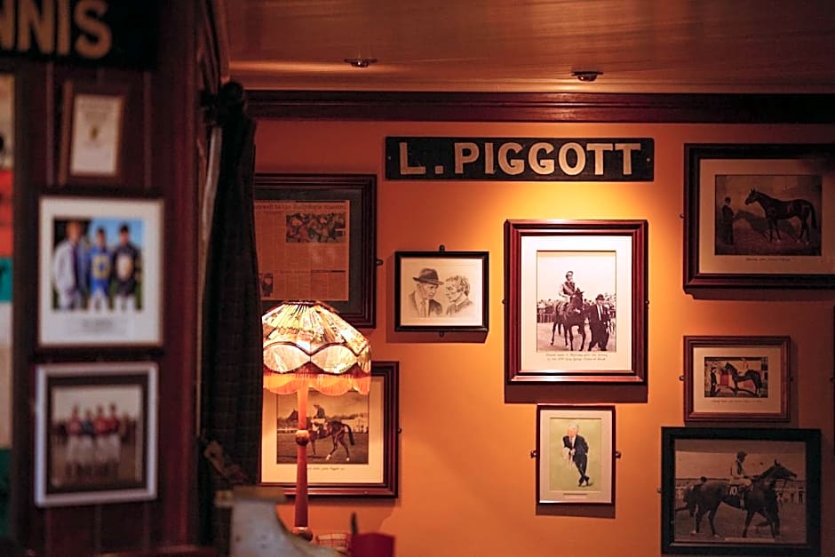 Horse & Jockey Hotel