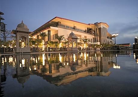 Dhauladhar Heights Resort