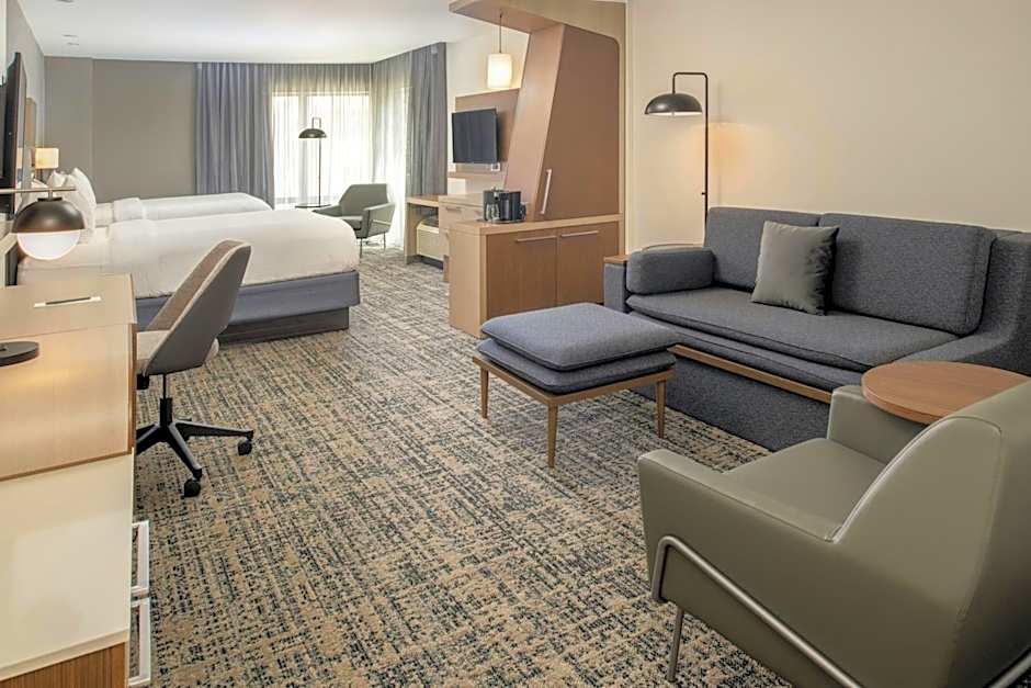 Courtyard by Marriott Houston City Place