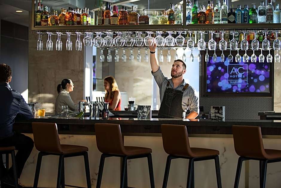 AC Hotel by Marriott Pittsburgh Downtown