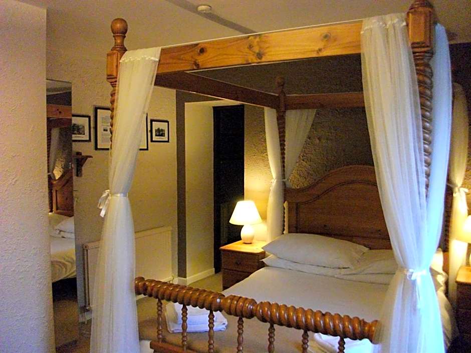 The Lantern Pike Inn