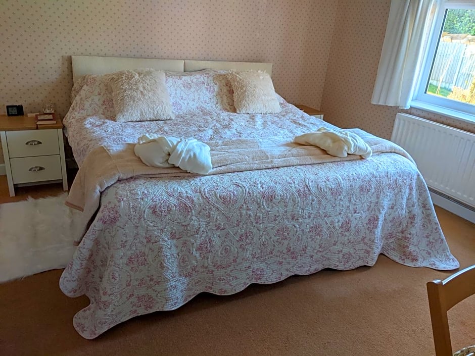 Hazler Lodge guest house