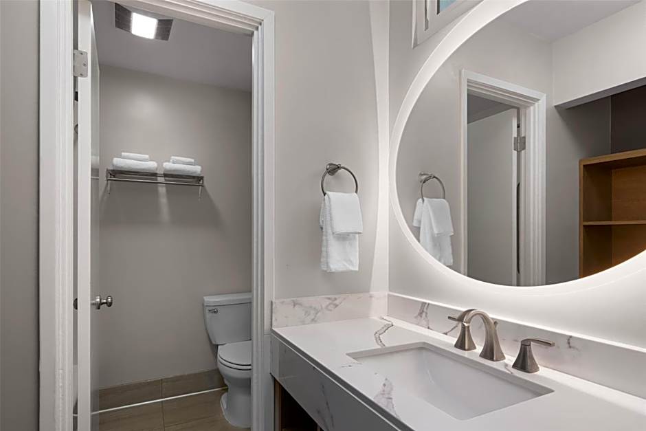 Best Western Plus Pepper Tree Inn