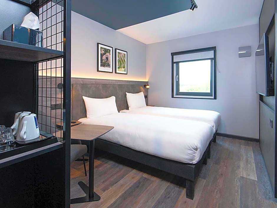 ibis Styles London Gatwick Airport
