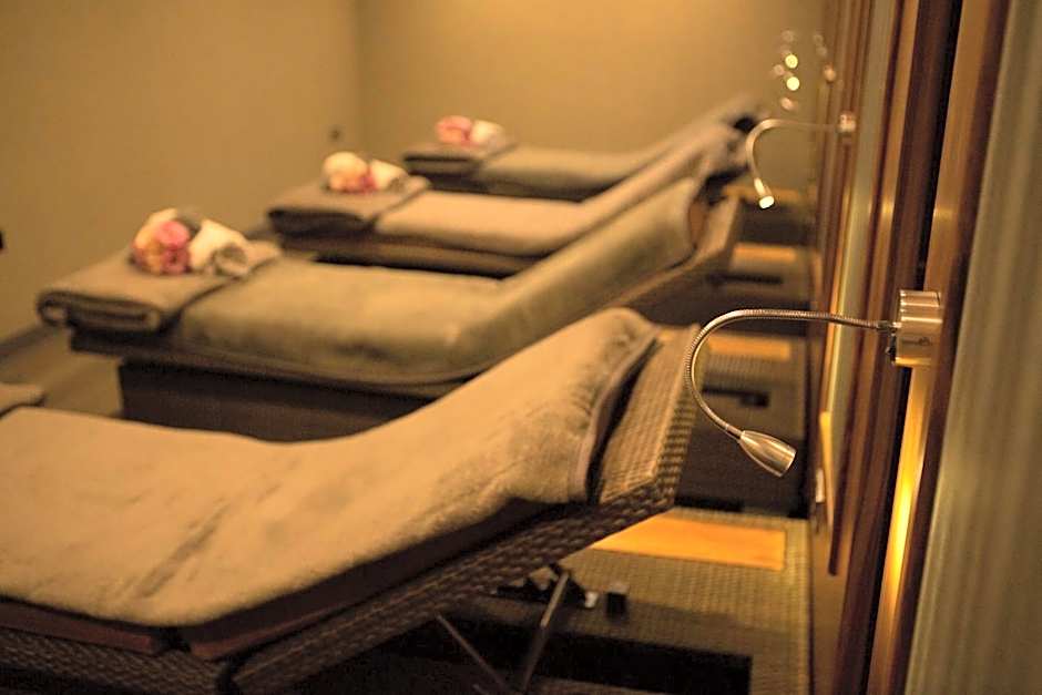 Frensham Pond Country House Hotel & Spa