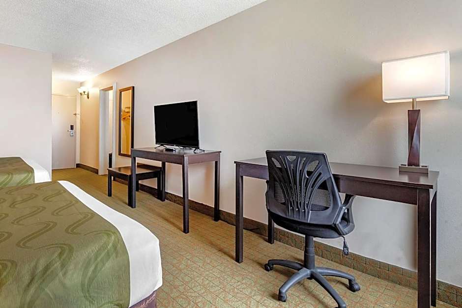 Quality Inn & Suites Escanaba North