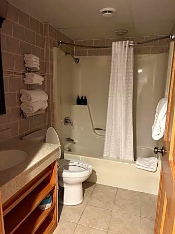Slopeside Hotel by Seven Springs Resort