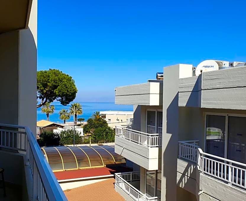 BLUE EYES APARTMENTS