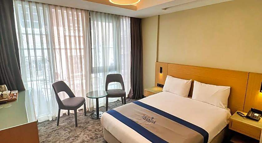 Triada Hotel Karakoy