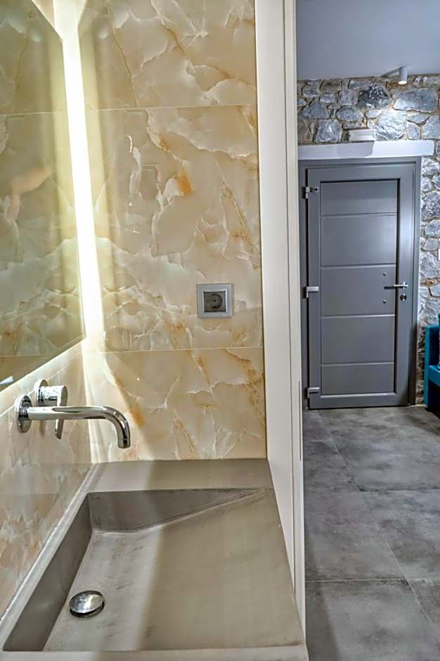 THALASSIA LUXURY APARTMENTS