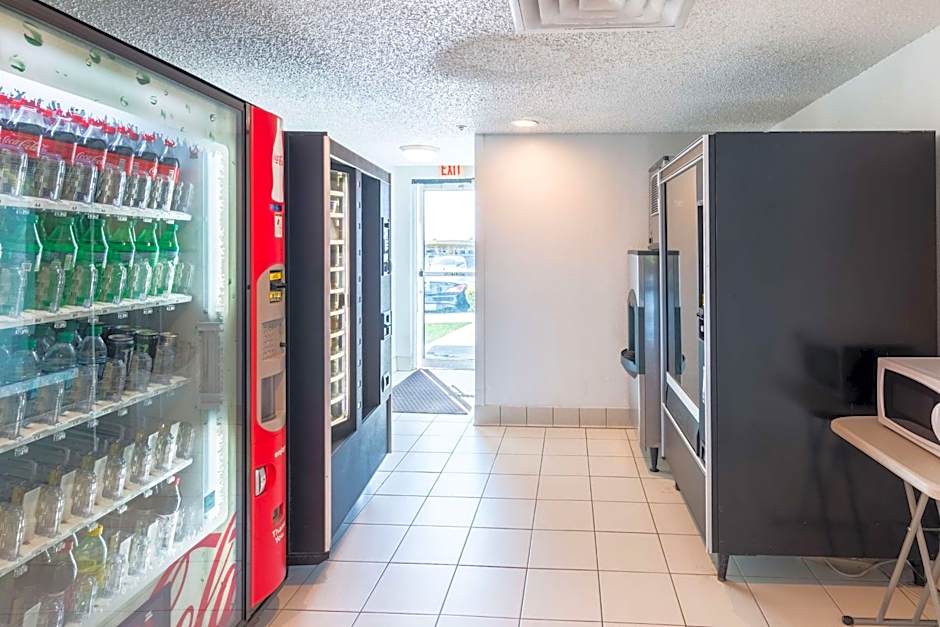Motel 6 Irving, TX - DFW Airport North