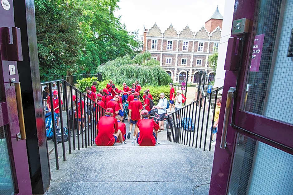 Safestay London Kensington Holland Park