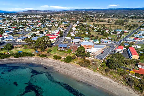 Amoshouse & Swansea Ocean Villas