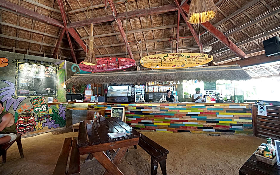 Mad Monkey Hostel Siargao
