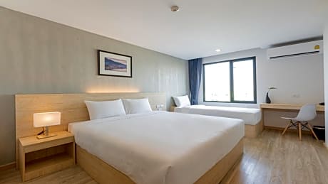 Deluxe Triple Room