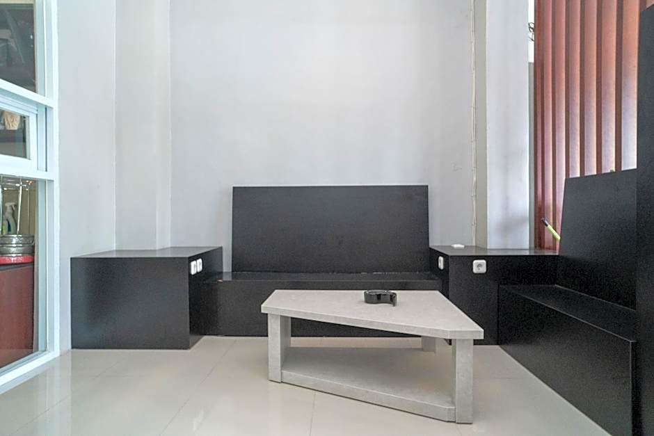 RedDoorz Syariah near Jalan Ahmad Yani Banjarmasin 3