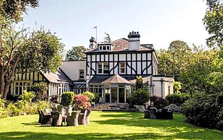 Brook Hall Hotel