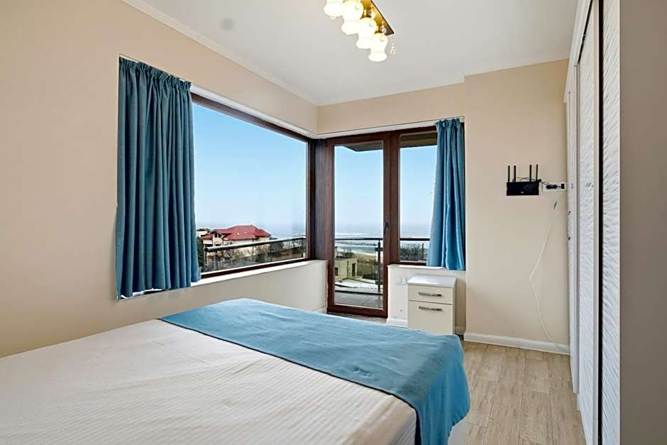 REYNA APART HOTEL