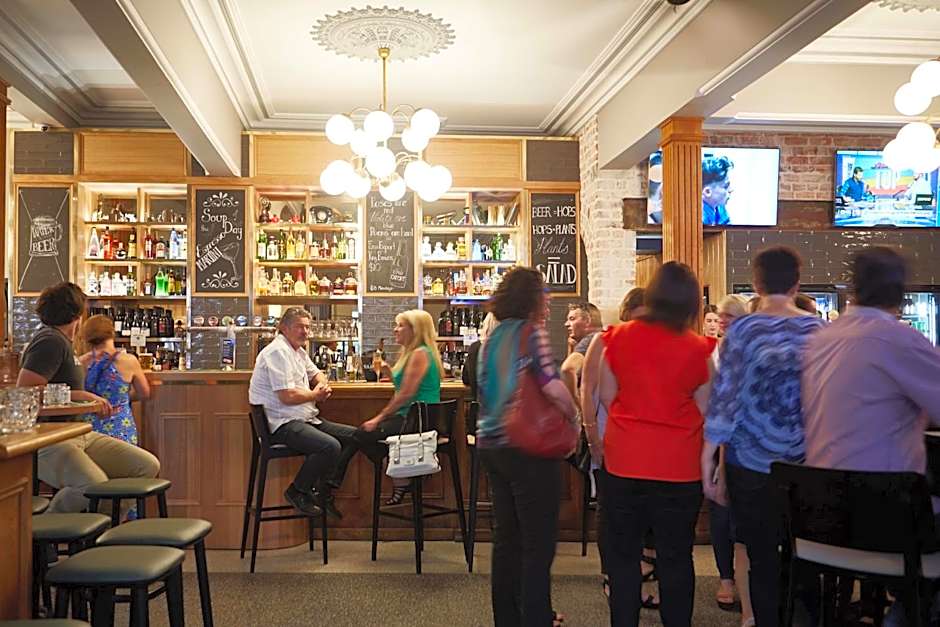 The Rose Hotel & Motel