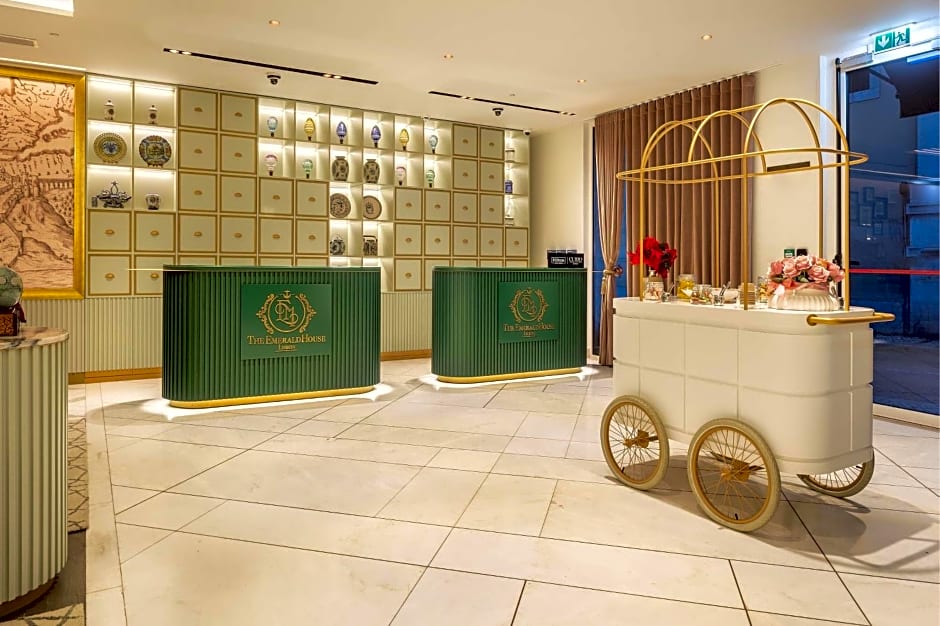 The Emerald House Lisbon, Curio Collection by Hilton