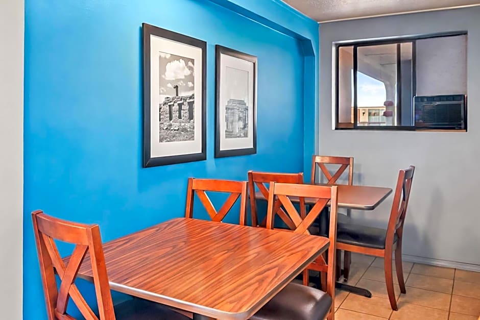 Travelodge by Wyndham Las Vegas NM