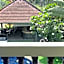 Tropical Palm Resort.