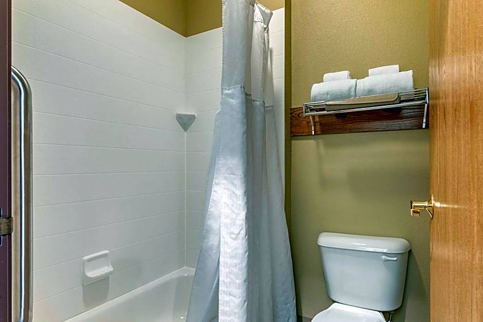 Comfort Inn Warrensburg Station