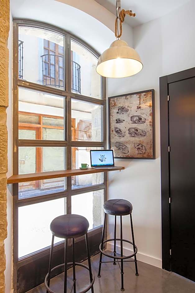 Winederful Hostel & Café