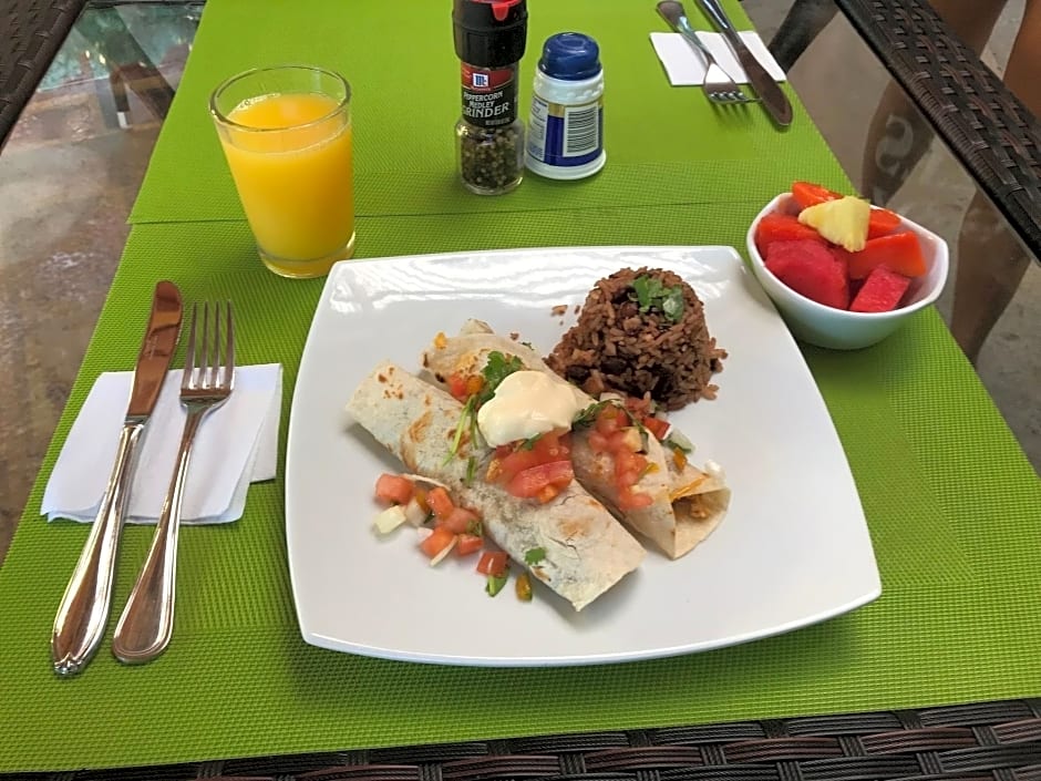 Hotel Tamarindo Village