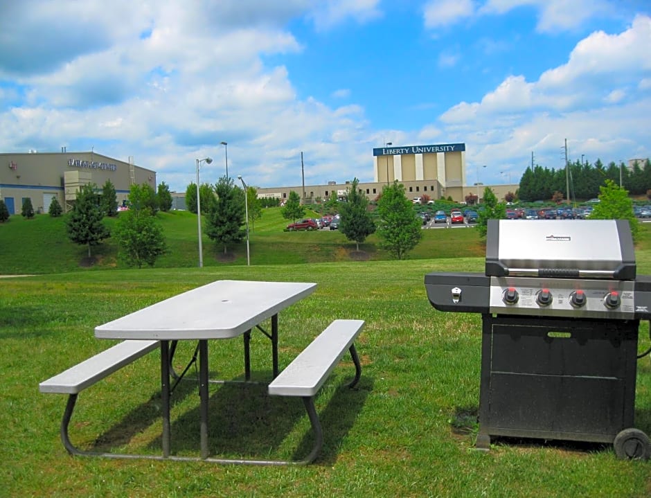 Extended Stay America Suites - Lynchburg - University Blvd.