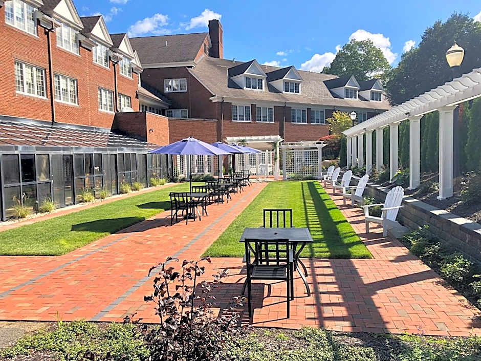 Simsbury Inn