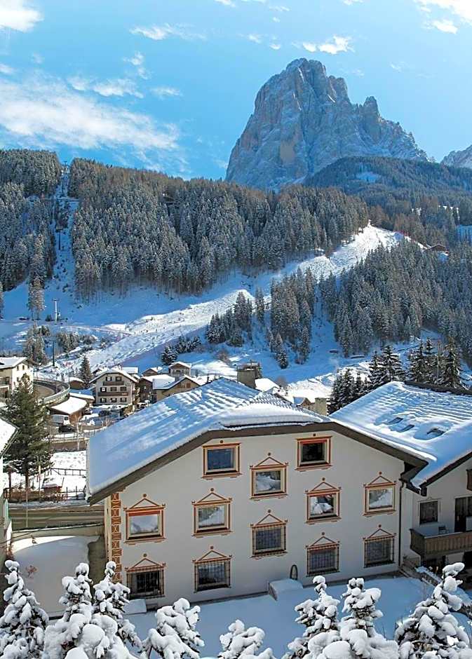 Cësa Panaval Apartments