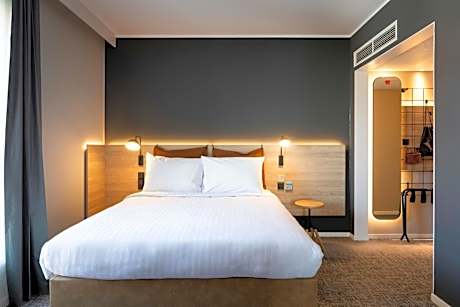 Family Queen Room with Sofa Bed