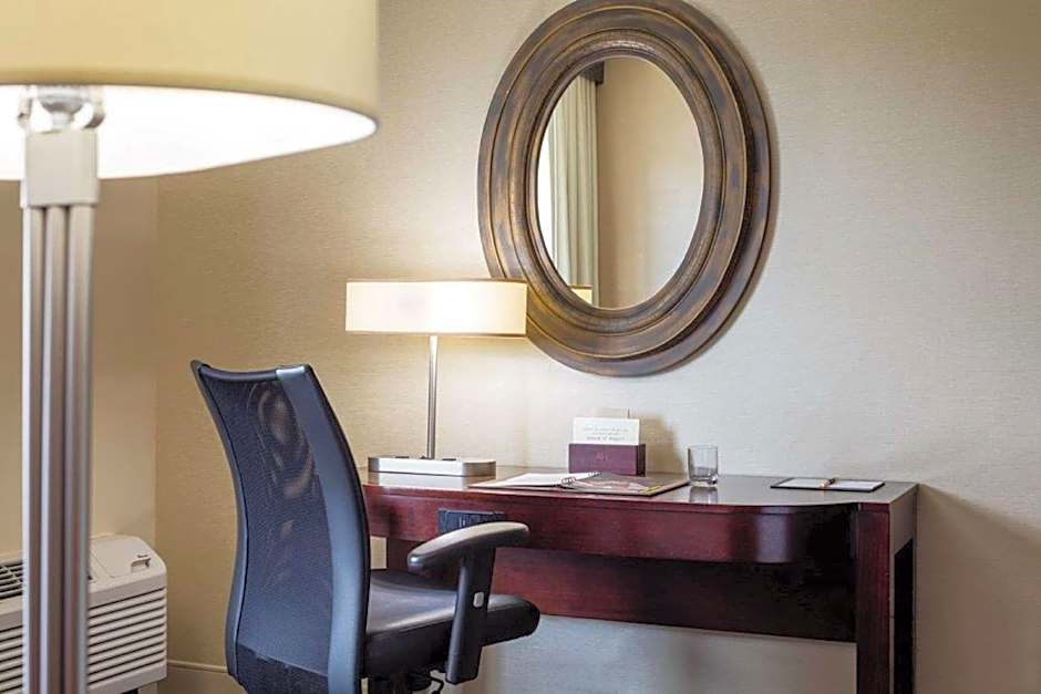 DoubleTree By Hilton, Leominster